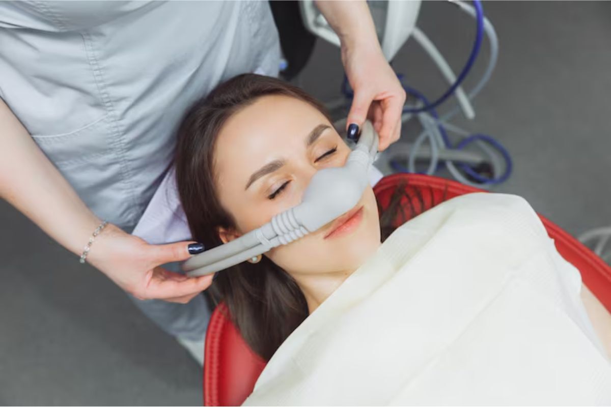 patient-receiving-sedation-dentistry-to-stay-calm-and-comfortable-during-treatment